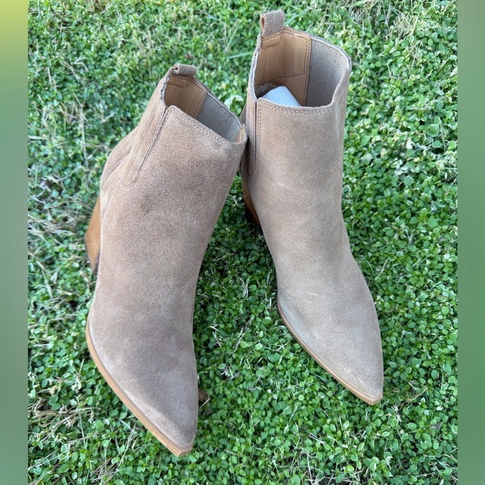 Marc Fisher women’s leather Suede Pointed-Toe Ankle Boots in tan. Sz-9.5M. LocW - Picture 6 of 12